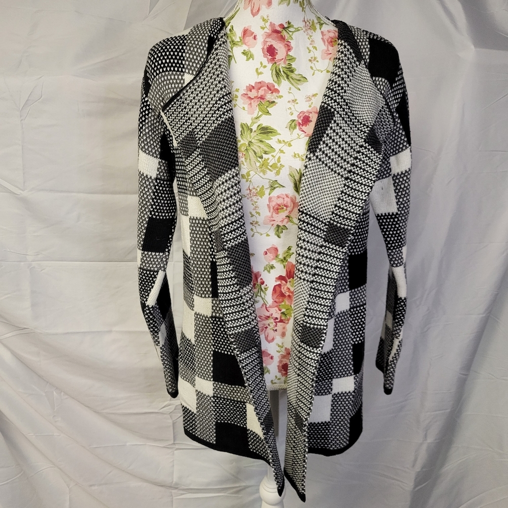 Old Navy Checkered print cardigan small